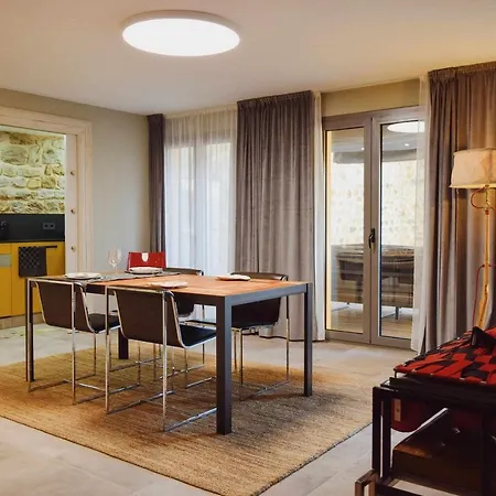 Keldomenech Bed&art Luxury For Art Lover